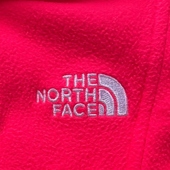 The North Face Vibrant Pink Fleece Jacket - Picture 2 of 5